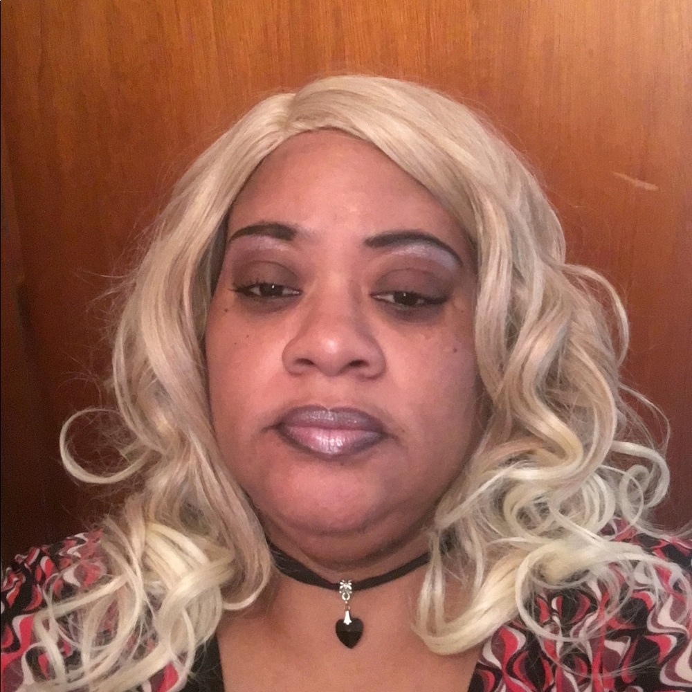 Meet your Posher, Rita